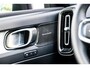 Volvo XC40 2.0 B4 Plus Dark