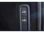 Volvo XC90 T8 Plug-in hybrid AWD Ultra Dark | Demo Deal | Luchtvering | Harman Kardon Premium Audio | Adaptive Cruise Control | 360° Parkeercamera | Parkeersensoren voor + achter | Parkeerverwarming | Stoelverwarming | Stuurwielverwarming