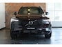 Volvo XC90 T8 Plug-in hybrid AWD Ultra Dark | Demo Deal | Luchtvering | Harman Kardon Premium Audio | Adaptive Cruise Control | 360° Parkeercamera | Parkeersensoren voor + achter | Parkeerverwarming | Stoelverwarming | Stuurwielverwarming