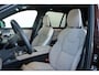 Volvo XC90 T8 Plug-in hybrid AWD Ultra Dark | Demo Deal | Luchtvering | Harman Kardon Premium Audio | Adaptive Cruise Control | 360° Parkeercamera | Parkeersensoren voor + achter | Parkeerverwarming | Stoelverwarming | Stuurwielverwarming