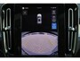 Volvo XC40 B4 Plus Dark - Panorama/schuifdak - IntelliSafe Assist & Surround - Harman/Kardon audio - Parkeercamera achter - Verwarmde voorstoelen & stuur - Parkeersensoren voor & achter - Elektr. bedienb. voorstoelen met geheugen links - Draadloze tel. lader - Extra getint glas - Inklapbare trekhaak - 18' LMV