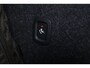 Volvo XC40 B4 Plus Dark - Panorama/schuifdak - IntelliSafe Assist & Surround - Harman/Kardon audio - Parkeercamera achter - Verwarmde voorstoelen & stuur - Parkeersensoren voor & achter - Elektr. bedienb. voorstoelen met geheugen links - Draadloze tel. lader - Extra getint glas - Inklapbare trekhaak - 18' LMV