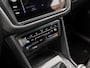 Volkswagen Tiguan 1.5 TSI Life Sport 150Pk Automaat (VIRTUAL COCKPIT, APPLE CARPLAY, CLIMATE, KEYLESS, STOELVERWARMING, SPORTSTOELEN, GETINT GLAS, ELEK ACHTERKLEP, ALCANTARA, NIEUWE APK, NIEUWSTAAT)