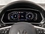 Volkswagen Tiguan 1.5 TSI Life Sport 150Pk Automaat (VIRTUAL COCKPIT, APPLE CARPLAY, CLIMATE, KEYLESS, STOELVERWARMING, SPORTSTOELEN, GETINT GLAS, ELEK ACHTERKLEP, ALCANTARA, NIEUWE APK, NIEUWSTAAT)