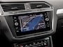 Volkswagen Tiguan 1.5 TSI Life Sport 150Pk Automaat (VIRTUAL COCKPIT, APPLE CARPLAY, CLIMATE, KEYLESS, STOELVERWARMING, SPORTSTOELEN, GETINT GLAS, ELEK ACHTERKLEP, ALCANTARA, NIEUWE APK, NIEUWSTAAT)