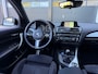 BMW 1-Serie 116i M Sport / Alcantara / Stoelverwarming / Navigatie / 19" Inch LMV