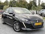Peugeot 208 1.2 PureTech Blue Lease Active ✓102pk✓2e Eigenaar✓Trekhaak✓Navi✓Carplay✓6 Bak✓Dealer Onderhouden✓Lm velgen✓Rijstrooksensor✓Pdc✓N.A.P✓Clima✓Cruise✓Weinig km✓Apk tot 09-2027
