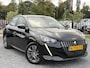 Peugeot 208 1.2 PureTech Blue Lease Active ✓102pk✓2e Eigenaar✓Trekhaak✓Navi✓Carplay✓6 Bak✓Dealer Onderhouden✓Lm velgen✓Rijstrooksensor✓Pdc✓N.A.P✓Clima✓Cruise✓Weinig km✓Apk tot 09-2027