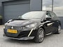 Peugeot 208 1.2 PureTech Blue Lease Active ✓102pk✓2e Eigenaar✓Trekhaak✓Navi✓Carplay✓6 Bak✓Dealer Onderhouden✓Lm velgen✓Rijstrooksensor✓Pdc✓N.A.P✓Clima✓Cruise✓Weinig km✓Apk tot 09-2027