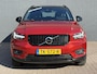 Volvo XC40 2.0 T5 247pk AWD Inscription R-Design Pack | SUMMER DEALS | Elektrische wegklapbare Trekhaak (2100kg) | Navigatie | Sportstoelen | All Season Banden | Parkeercamera | Parkeersensoren Voor & Achter | Cruise Control | Lane Assist