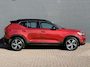 Volvo XC40 2.0 T5 247pk AWD Inscription R-Design Pack | Elektrische wegklapbare Trekhaak (2100kg) | Navigatie | Sportstoelen | All Season Banden | Parkeercamera | Parkeersensoren Voor & Achter | Cruise Control | Lane Assist