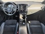 Volvo XC40 2.0 T5 247pk AWD Inscription R-Design Pack | SUMMER DEALS | Elektrische wegklapbare Trekhaak (2100kg) | Navigatie | Sportstoelen | All Season Banden | Parkeercamera | Parkeersensoren Voor & Achter | Cruise Control | Lane Assist