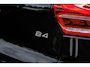 Volvo XC40 2.0 B4 Plus Dark | Trekhaak | Harman Kardon Audio | Achteruitrijcamera | Parkeersensoren | Keyless Entry | Elektrische Achterklep | Elektrisch Verstelbare Voorstoelen | Stoelverwarming | Google Navigatie | Apple Carplay | Android Auto | Lichtmetalen Velgen 18 inch