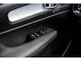 Volvo XC40 2.0 B4 Plus Dark | Trekhaak | Harman Kardon Audio | Achteruitrijcamera | Parkeersensoren | Keyless Entry | Elektrische Achterklep | Elektrisch Verstelbare Voorstoelen | Stoelverwarming | Google Navigatie | Apple Carplay | Android Auto