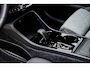 Volvo XC40 2.0 B4 Plus Dark | Trekhaak | Harman Kardon Audio | Achteruitrijcamera | Parkeersensoren | Keyless Entry | Elektrische Achterklep | Elektrisch Verstelbare Voorstoelen | Stoelverwarming | Google Navigatie | Apple Carplay | Android Auto | Lichtmetalen Velgen 18 inch