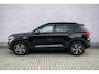 Volvo XC40 2.0 B4 Plus Dark | Trekhaak | Harman Kardon Audio | Achteruitrijcamera | Parkeersensoren | Keyless Entry | Elektrische Achterklep | Elektrisch Verstelbare Voorstoelen | Stoelverwarming | Google Navigatie | Apple Carplay | Android Auto