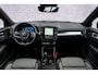 Volvo XC40 2.0 B4 Plus Dark | Trekhaak | Harman Kardon Audio | Achteruitrijcamera | Parkeersensoren | Keyless Entry | Elektrische Achterklep | Elektrisch Verstelbare Voorstoelen | Stoelverwarming | Google Navigatie | Apple Carplay | Android Auto