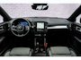Volvo XC40 2.0 B4 Plus Dark | Trekhaak | Harman Kardon Audio | Achteruitrijcamera | Parkeersensoren | Keyless Entry | Elektrische Achterklep | Elektrisch Verstelbare Voorstoelen | Stoelverwarming | Google Navigatie | Apple Carplay | Android Auto | Lichtmetalen Velgen 18 inch