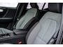 Volvo XC40 2.0 B4 Plus Dark | Trekhaak | Harman Kardon Audio | Achteruitrijcamera | Parkeersensoren | Keyless Entry | Elektrische Achterklep | Elektrisch Verstelbare Voorstoelen | Stoelverwarming | Google Navigatie | Apple Carplay | Android Auto