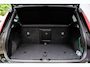 Volvo XC40 2.0 B4 Plus Dark | Trekhaak | Harman Kardon Audio | Achteruitrijcamera | Parkeersensoren | Keyless Entry | Elektrische Achterklep | Elektrisch Verstelbare Voorstoelen | Stoelverwarming | Google Navigatie | Apple Carplay | Android Auto | Lichtmetalen Velgen 18 inch