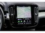 Volvo XC40 2.0 B4 Plus Dark | Trekhaak | Harman Kardon Audio | Achteruitrijcamera | Parkeersensoren | Keyless Entry | Elektrische Achterklep | Elektrisch Verstelbare Voorstoelen | Stoelverwarming | Google Navigatie | Apple Carplay | Android Auto | Lichtmetalen Velgen 18 inch