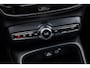 Volvo XC40 2.0 B4 Plus Dark | Trekhaak | Harman Kardon Audio | Achteruitrijcamera | Parkeersensoren | Keyless Entry | Elektrische Achterklep | Elektrisch Verstelbare Voorstoelen | Stoelverwarming | Google Navigatie | Apple Carplay | Android Auto