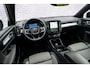 Volvo XC40 2.0 B4 Plus Dark | Trekhaak | Harman Kardon Audio | Achteruitrijcamera | Parkeersensoren | Keyless Entry | Elektrische Achterklep | Elektrisch Verstelbare Voorstoelen | Stoelverwarming | Google Navigatie | Apple Carplay | Android Auto