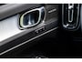 Volvo XC40 2.0 B4 Plus Dark | Trekhaak | Harman Kardon Audio | Achteruitrijcamera | Parkeersensoren | Keyless Entry | Elektrische Achterklep | Elektrisch Verstelbare Voorstoelen | Stoelverwarming | Google Navigatie | Apple Carplay | Android Auto
