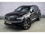 Volvo XC40 2.0 B4 Plus Dark | Trekhaak | Harman Kardon Audio | Achteruitrijcamera | Parkeersensoren | Keyless Entry | Elektrische Achterklep | Elektrisch Verstelbare Voorstoelen | Stoelverwarming | Google Navigatie | Apple Carplay | Android Auto