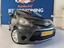 Toyota Aygo 1.0 VVT-i Comfort / bj.2012 / 5 deurs / airco / navigatie / facelift rijdt perfect / APK 08/2027 / NAP met 262138 km.
