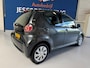 Toyota Aygo 1.0 VVT-i Comfort / bj.2012 / 5 deurs / airco / navigatie / facelift rijdt perfect / APK 08/2027 / NAP met 262138 km.