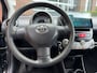 Toyota Aygo 1.0 VVT-i Comfort / bj.2012 / 5 deurs / airco / navigatie / facelift rijdt perfect / APK 08/2027 / NAP met 262138 km.
