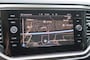 Volkswagen T-Roc 1.5 TSI, Trekhaak, Stoelverwarming, Dodehoek detectie, CarPlay/Android etc.