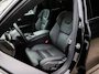 Volvo V60 T8 AWD Plus Dark 455PK Panoramadak HeadUp Display 360 Cam Alarm Getint glas