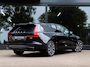 Volvo V60 T8 AWD Plus Dark 455PK Panoramadak HeadUp Display 360 Cam Alarm Getint glas