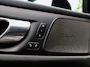 Volvo V60 T8 AWD Plus Dark 455PK Panoramadak HeadUp Display 360 Cam Alarm Getint glas