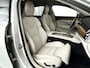 Volvo S90 B4 Momentum Business | Parkeercamera | Stoel- en Stuurverwarming | Trekhaak | Google infotainment