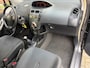 Toyota Yaris 1.3 VVTi Aspiration / bj.2010 / kleur; grijs / 5 deurs / climate / sportvelgen / NAP met 164660 km./ APK tot 03/2027.