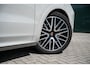 Porsche Cayenne 3.0 E-Hybrid | Sport Design | Kreide metallic | Luchtvering | Panoramadak | Achterasbesturing | Sport-uitlaatsysteem | Sport-chrono-pakket | SoftClose | Bose |  22-inch 911 Turbo Design | 18-voudige stoelen |