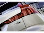 Volvo V60 T6 AWD Plus Dark Panoramadak HeadUp Display 360 Cam Alarm Getint glas Bright Dusk