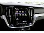 Volvo V60 T6 AWD Plus Dark Panoramadak HeadUp Display 360 Cam Alarm Getint glas Bright Dusk