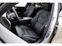 Volvo V60 T6 AWD Plus Dark Panoramadak HeadUp Display 360 Cam Alarm Getint glas Bright Dusk