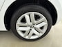 Renault Clio 1.0 TCe 90Pk Zen | Navigatie | Parkeersensoren | Apple Carplay & Android Auto | Cruise Control | Airco | DAB | All-Season Banden |