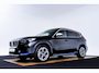 BMW iX1 xDrive30 xLine - Comfort Access - Getinte Ruiten - Grootlichtassistent - Interieurlijst Schwarz hoogglans - Raamomlijsting BMW Individual aluminium satiniert -