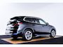 BMW iX1 xDrive30 xLine - Comfort Access - Getinte Ruiten - Grootlichtassistent - Interieurlijst Schwarz hoogglans - Raamomlijsting BMW Individual aluminium satiniert -