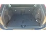 Volvo XC40 2.0 B3 Plus Black Edition MY 2026 - 20” Wielen - Adaptive Cruise Control - Harman Kardon Audio - Climate - R7C0 Interieur – Camera achter - PDC voor en achter - Power seats links met memory - Two Tone