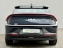 Kia EV6 Edition 77.4 kWh / SOH 100% / Fabrieksgarantie t/m 05-2032 / 1.600 kg trekgewicht / Android Auto & Apple Carplay / Navigatie / Cruise Control Adaptief / Climate Control / DAB / Draadloze Telefoonlader / Camera / Parkeer assistent / 19" Lichtmetalen Wielen / Keyless entry & start /