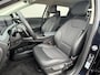 Kia EV6 Edition 77.4 kWh / SOH 100% / Fabrieksgarantie t/m 05-2032 / 1.600 kg trekgewicht / Android Auto & Apple Carplay / Navigatie / Cruise Control Adaptief / Climate Control / DAB / Draadloze Telefoonlader / Camera / Parkeer assistent / 19" Lichtmetalen Wielen / Keyless entry & start /