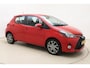 Toyota Yaris 1.3 VVT-i Dynamic | 99PK | 5-Deurs | Navigatie | Bluetooth | Parkeer Camera Achter | Airco | Cruise Control | Lichtmetalen Velgen |