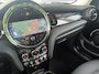MINI Cooper 5-Deurs 1.5 136 pk Automaat Camden Edition Navigatie Led koplampen Apple Carplay Climate Control Cruise Control Parkeersensoren Dab Zwarte Velgen Spiegelpakket NL Auto